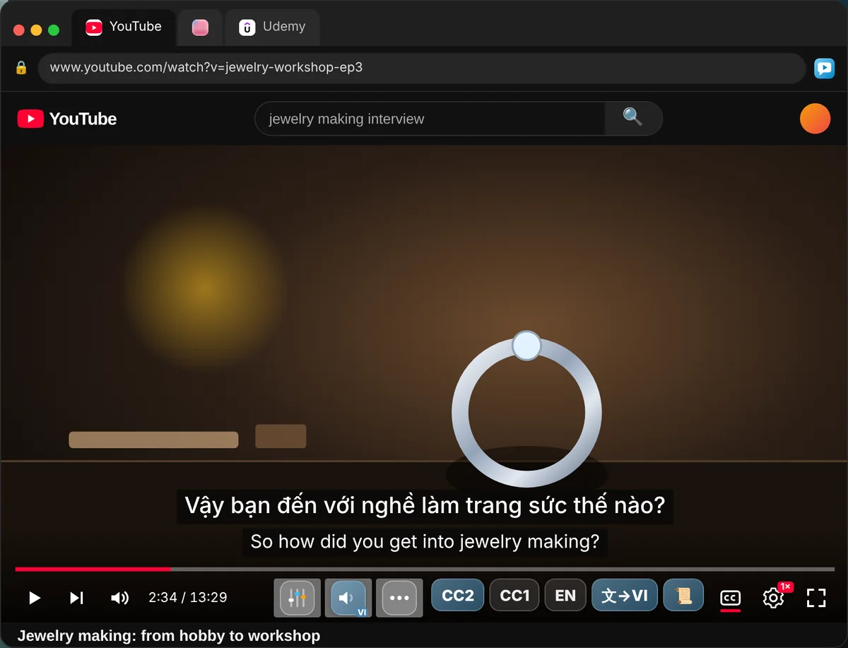 YouTube đã cài Lồng Tiếng VI: phụ đề song ngữ và các nút của tiện ích